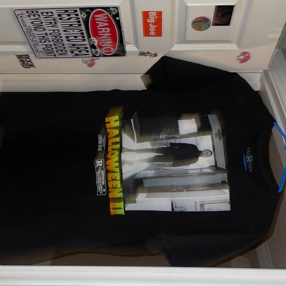 Halloween II Michael Myers official graphic Tshirt